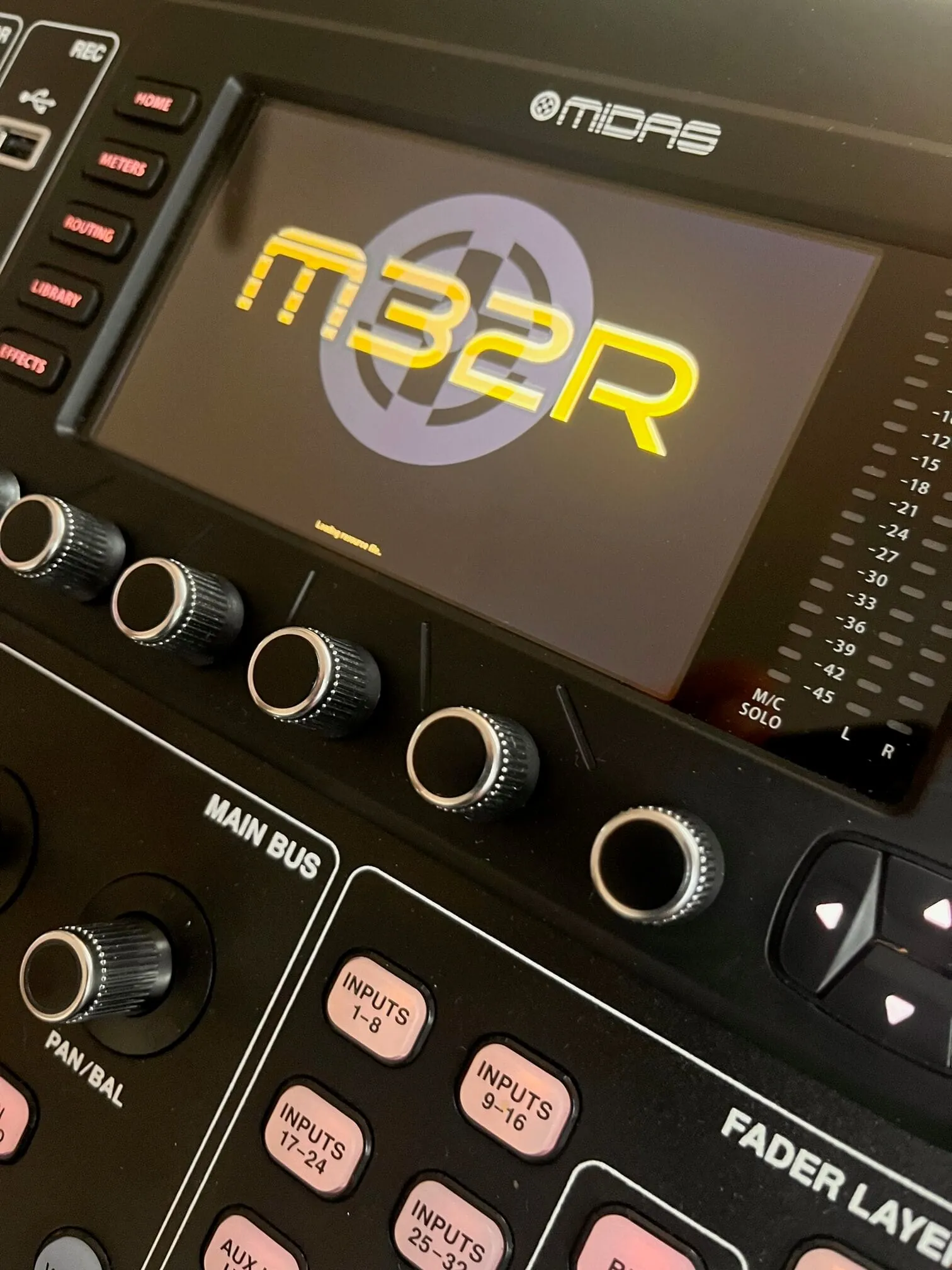 Midas M32R Digitalmischpult Bild 5