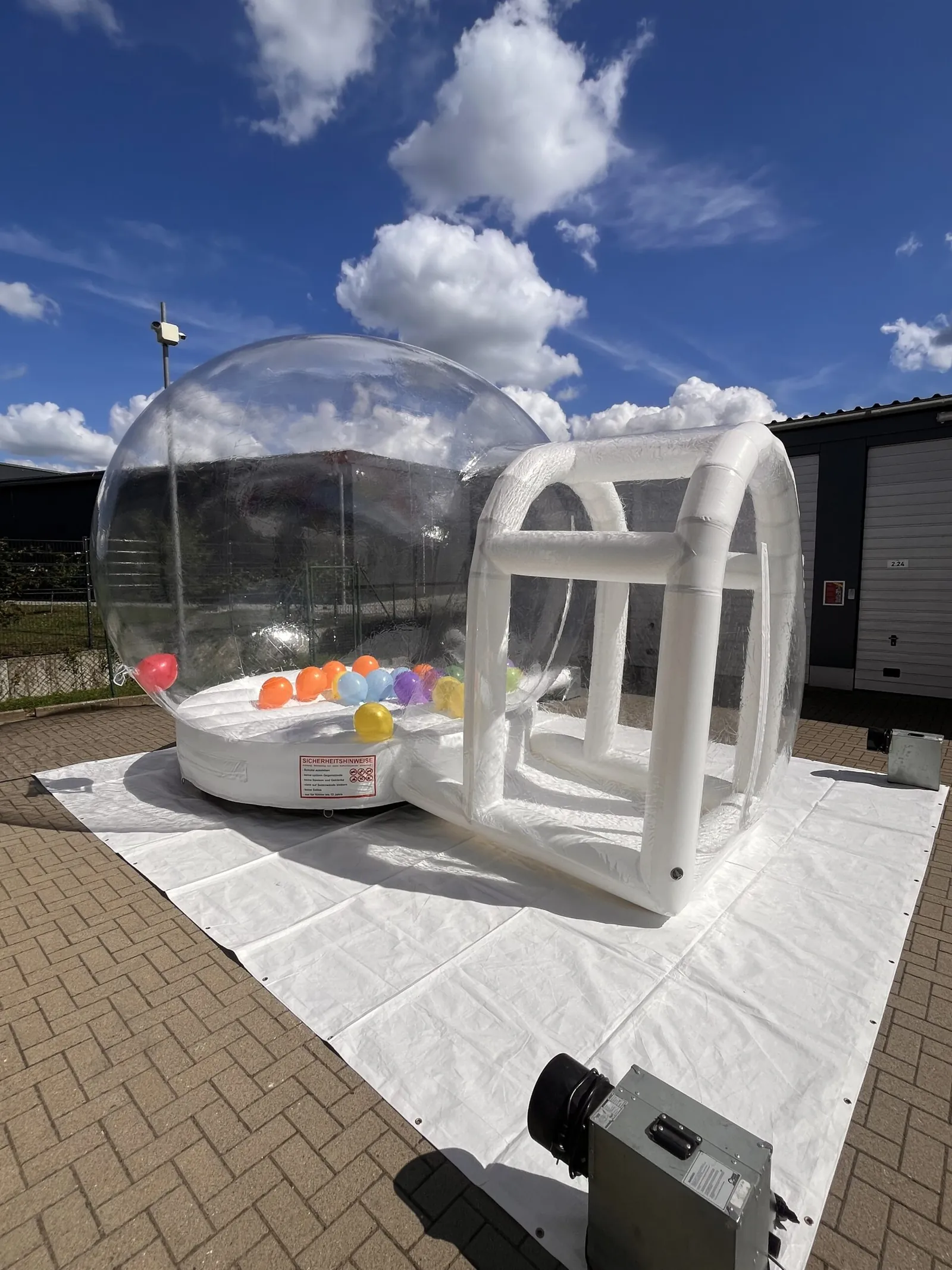 Bubblehaus Bubblehouse Hüpfburg Bild 6