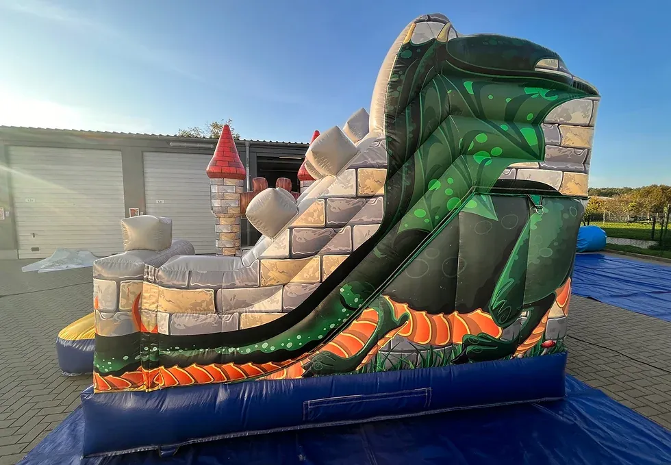 Drachenfestung Hüpfburg Bild 5
